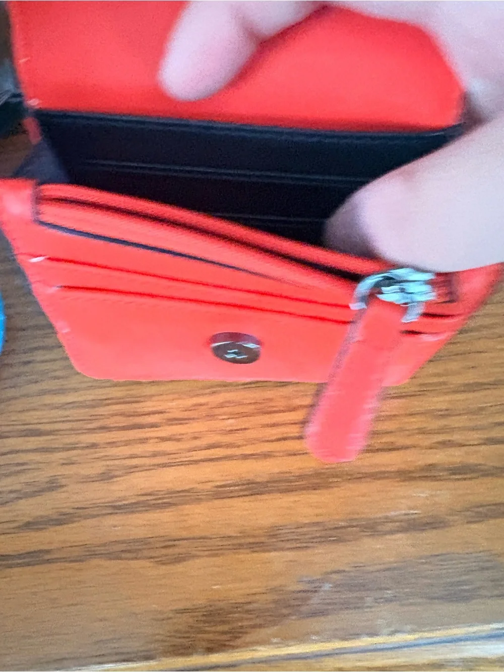 Red simply Vera wang Baylor RFID blocking wallet - Picture 3 of 3